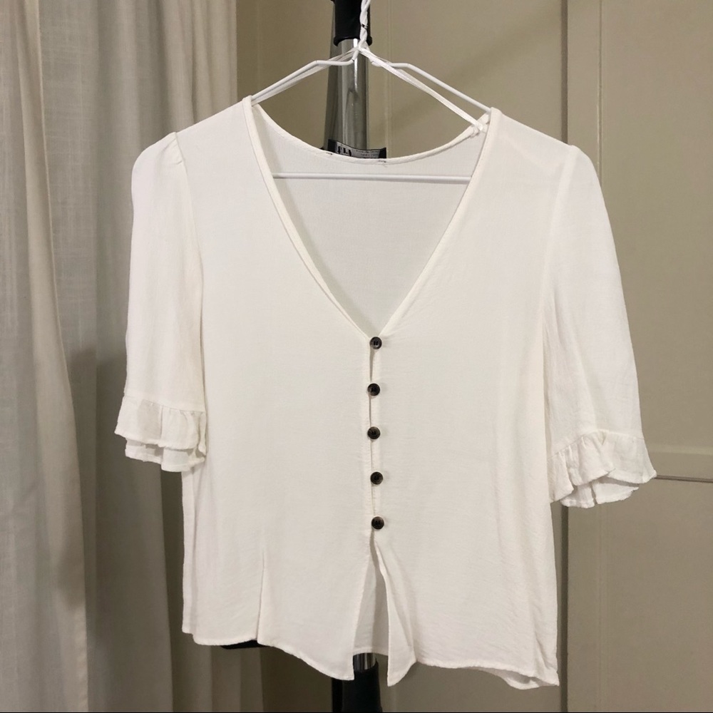 Zara trf Linen Top w/ Ruffle Edge Sleeve